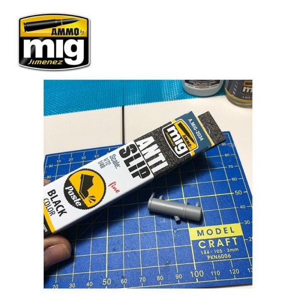 Anti-Slip Paste - Black Color for 1/72 and 1/48 – Image 8