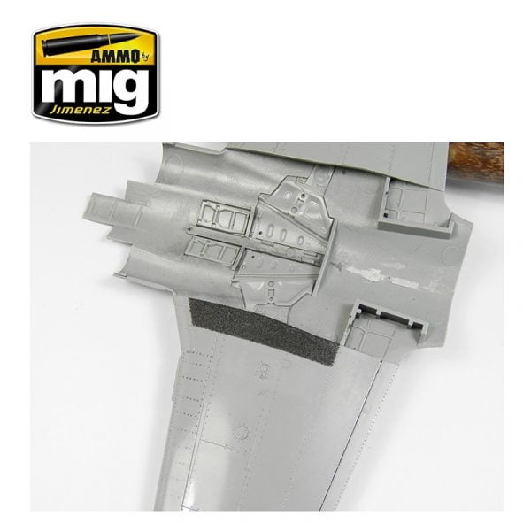Anti-Slip Paste - Black Color for 1/72 and 1/48 – Image 10